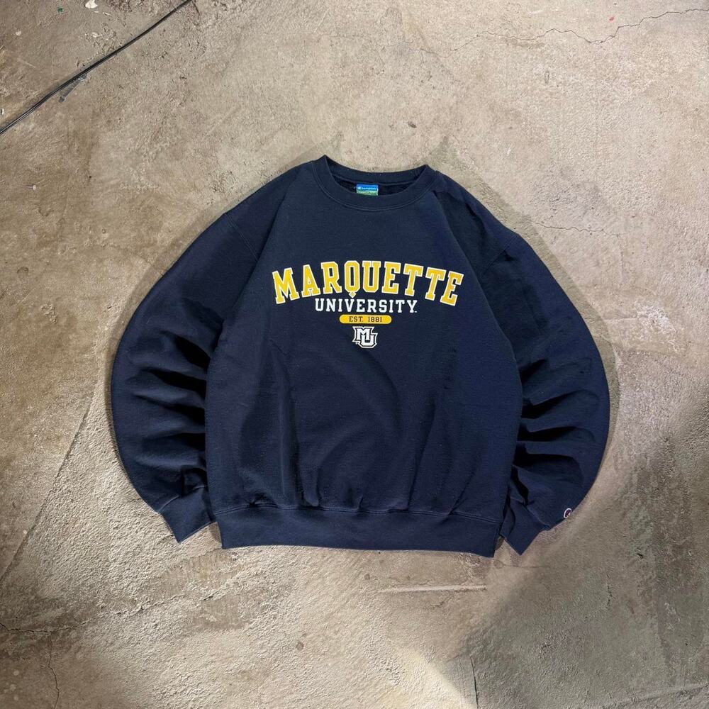 Vintage Y2K Champion Marquette University Crewneck Sweatshirt